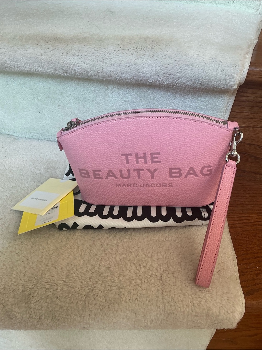 NEW WITH TAGS MARC JACOBS THE BEAUTY COSMETIC BAG CASE IN RIBBON PINK